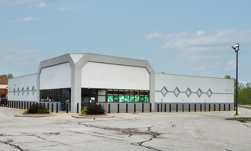 30500 Lake Shore Blvd, Willowick, OH à louer - Photo de l’immeuble – Image 2 sur 6