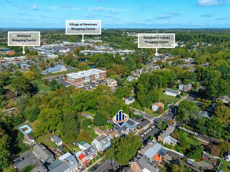 154 N State St, Newtown, PA à vendre - Aérien – Image 2 sur 10