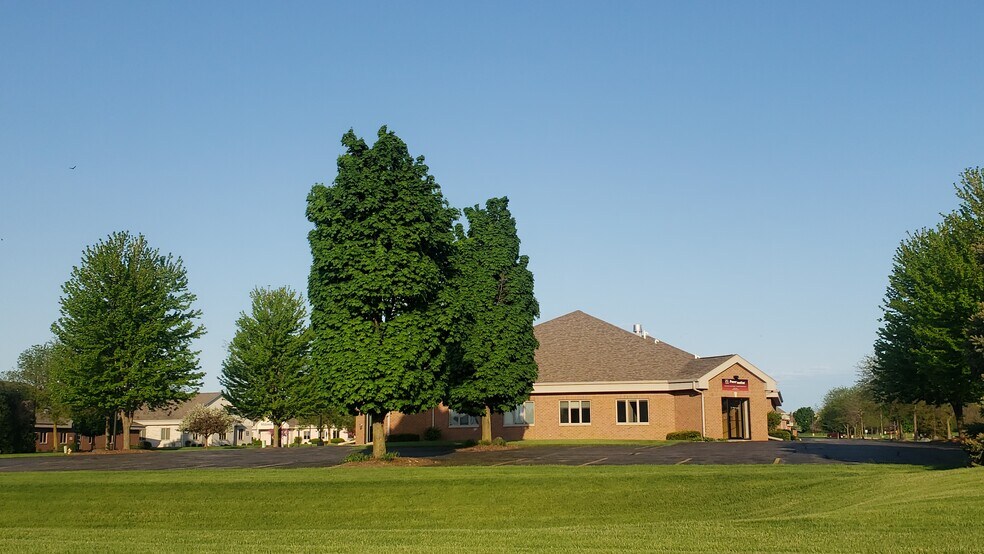 119 N McCarthy Rd, Appleton, WI à louer - Photo de l’immeuble – Image 3 sur 7