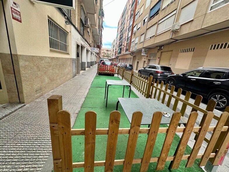 Local commercial dans Sant Joan d'Alacant à louer - Photo de l’immeuble – Image 2 sur 15