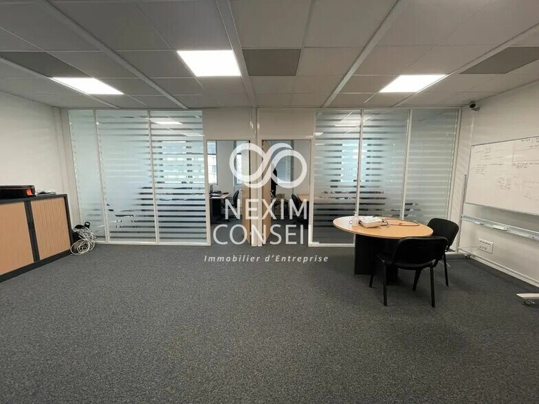 Bureau dans Asnières-sur-Seine à louer - Photo de l’immeuble – Image 2 sur 9