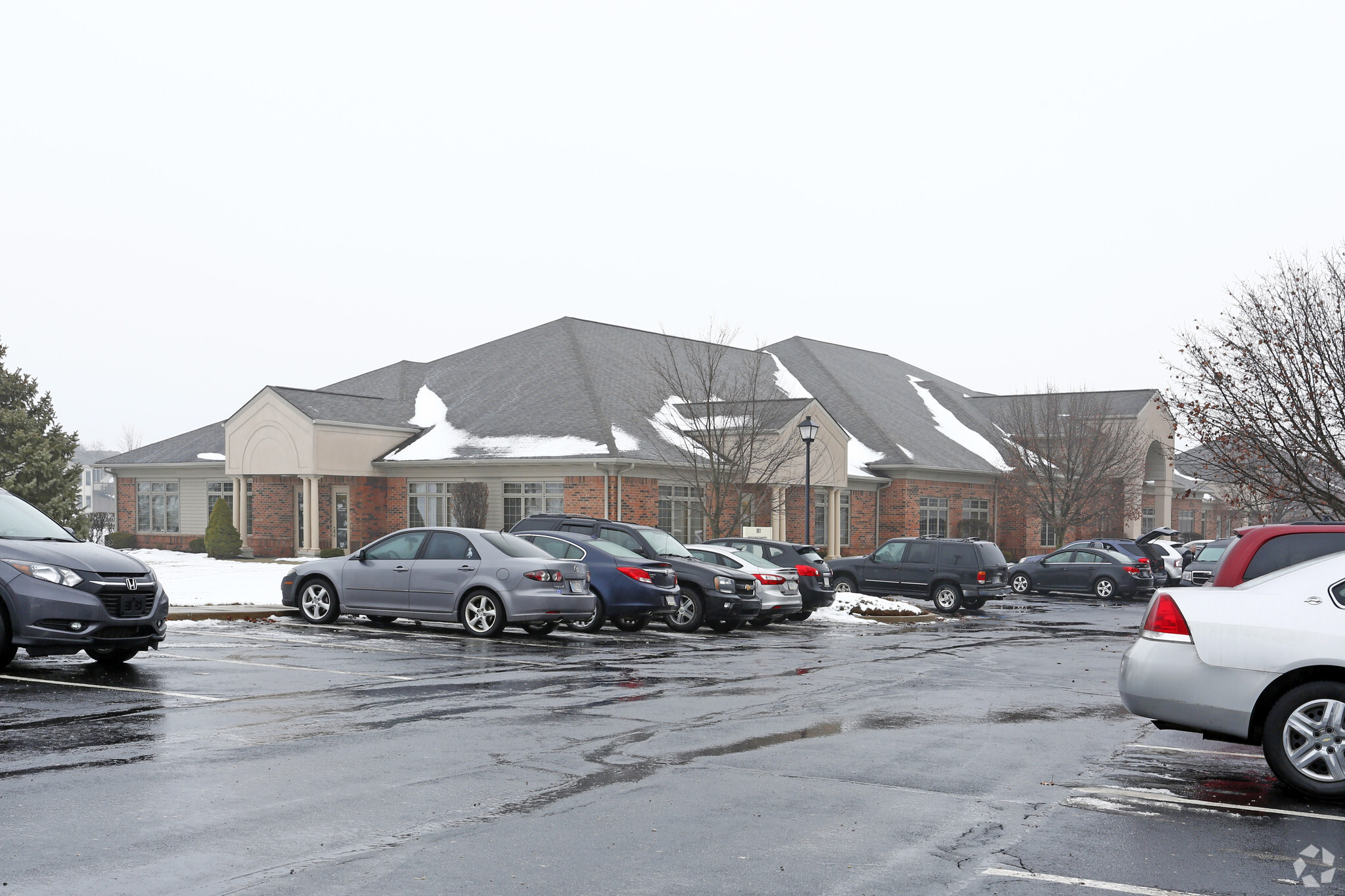 901 Chestnut Hills Pky, Fort Wayne, IN à louer Photo principale– Image 1 sur 10