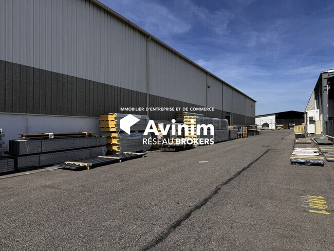 Plus de détails pour Industriel/Logistique à louer