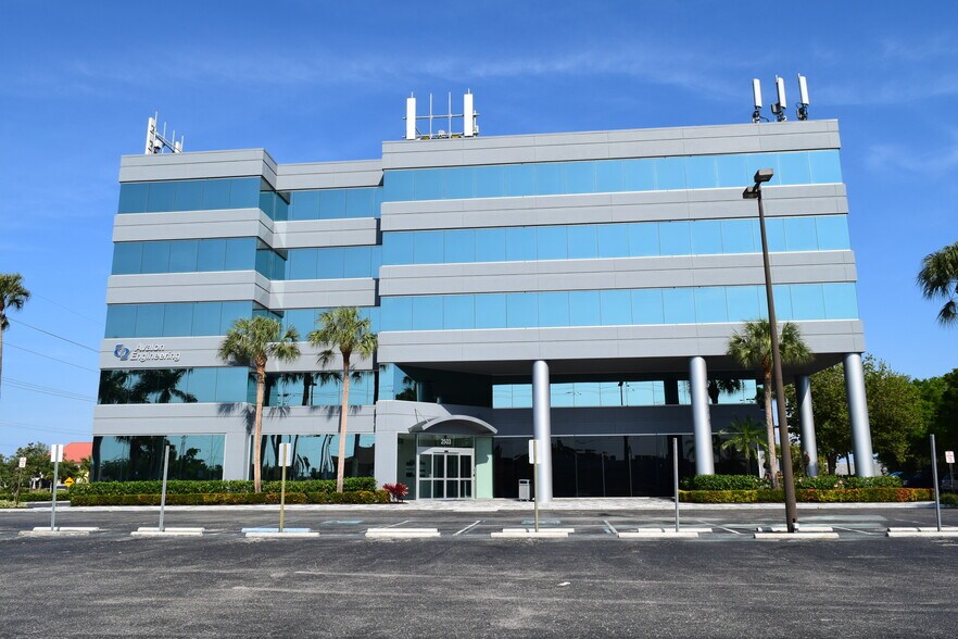 2503 Del Prado Blvd S, Cape Coral, FL à louer - Photo de l’immeuble – Image 3 sur 32