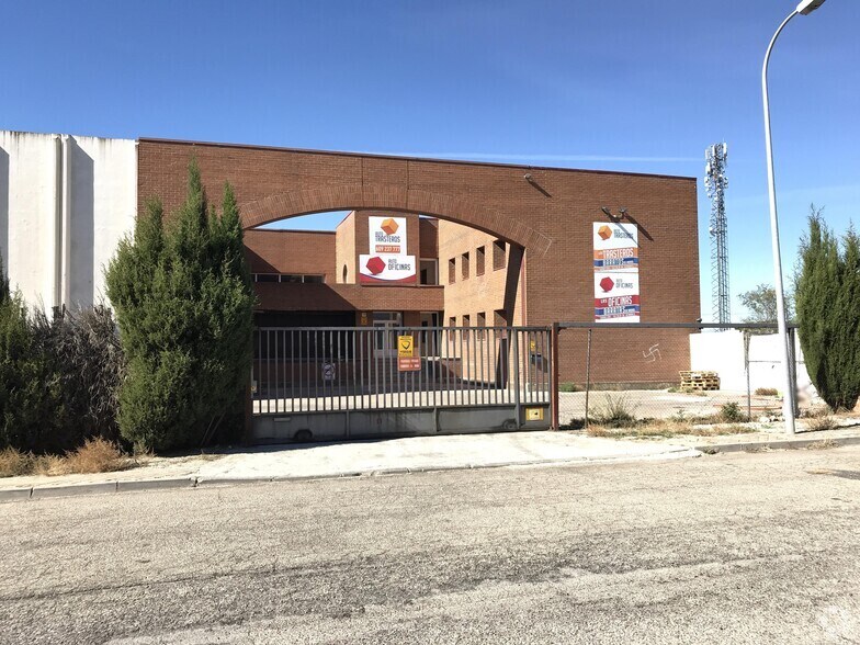 Industriel/Logistique dans Alcalá de Henares, Madrid à vendre - Photo de l’immeuble – Image 2 sur 11