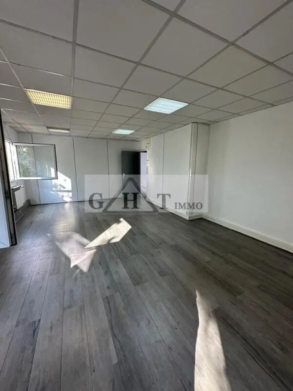 Bureau dans Bonneuil-sur-Marne à louer Photo intérieure– Image 1 sur 6