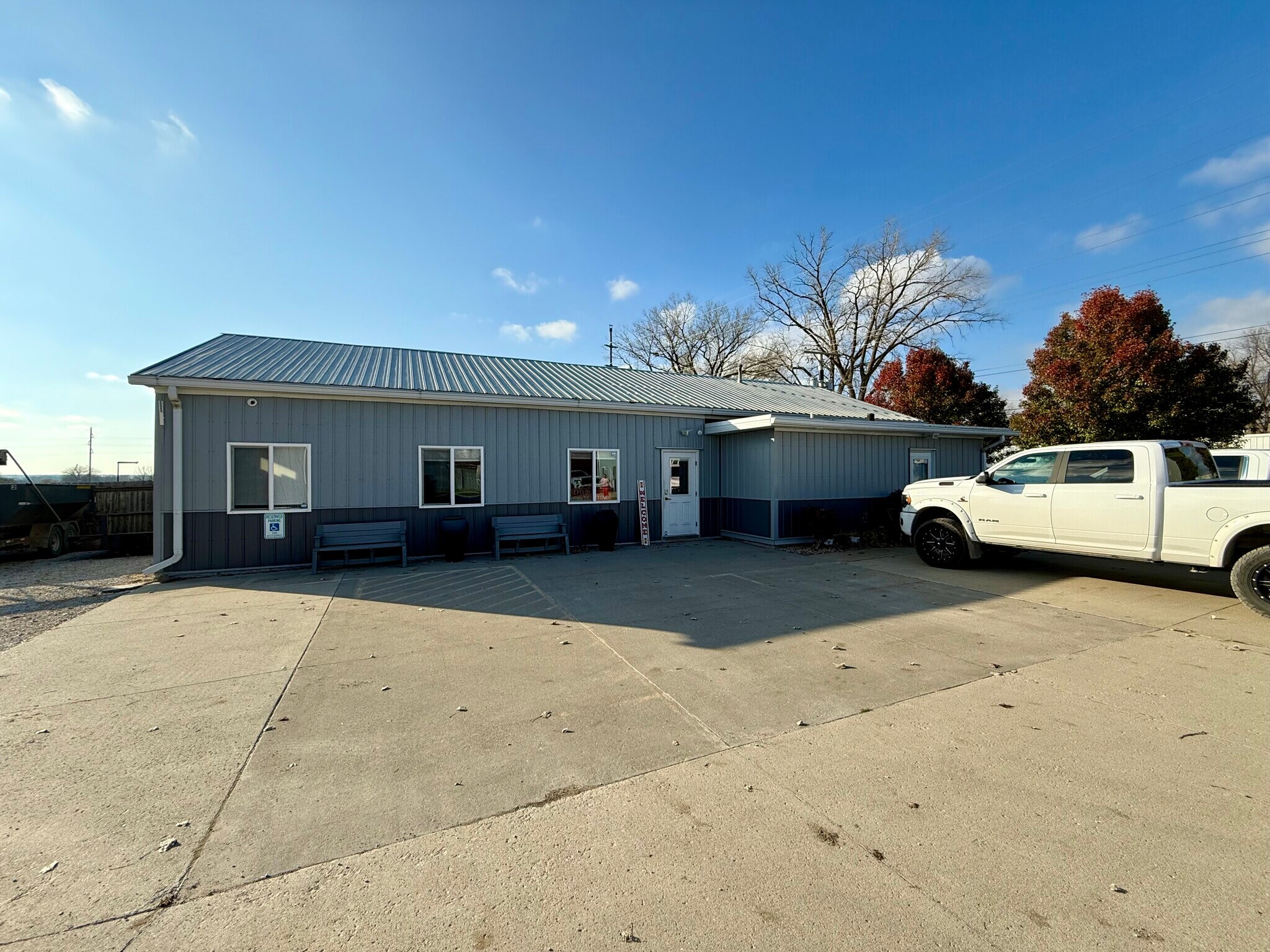 431 Whitney Ave, Ames, IA à vendre Photo de l’immeuble– Image 1 sur 7