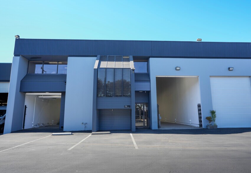 703 E Gardena Blvd, Carson, CA à louer - Photo de l’immeuble – Image 2 sur 15