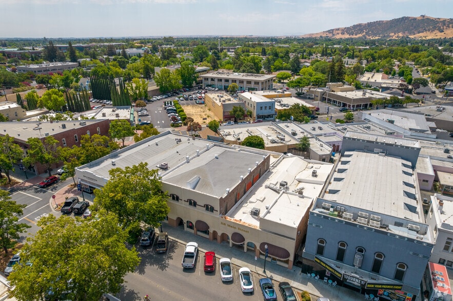 318 Main St, Vacaville, CA à louer - Aérien – Image 2 sur 2