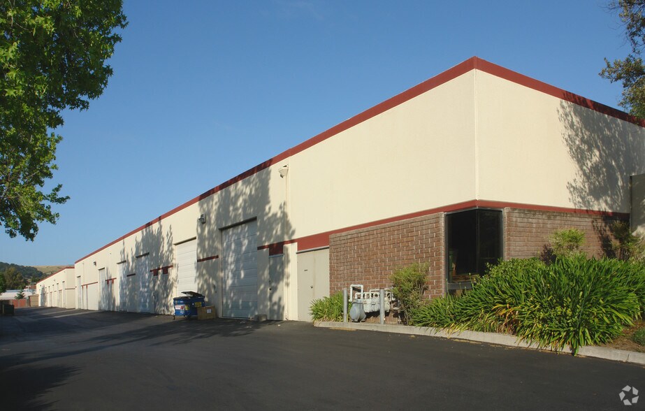 134-148 Martinvale Ln, San Jose, CA à louer - Photo de l’immeuble – Image 3 sur 4