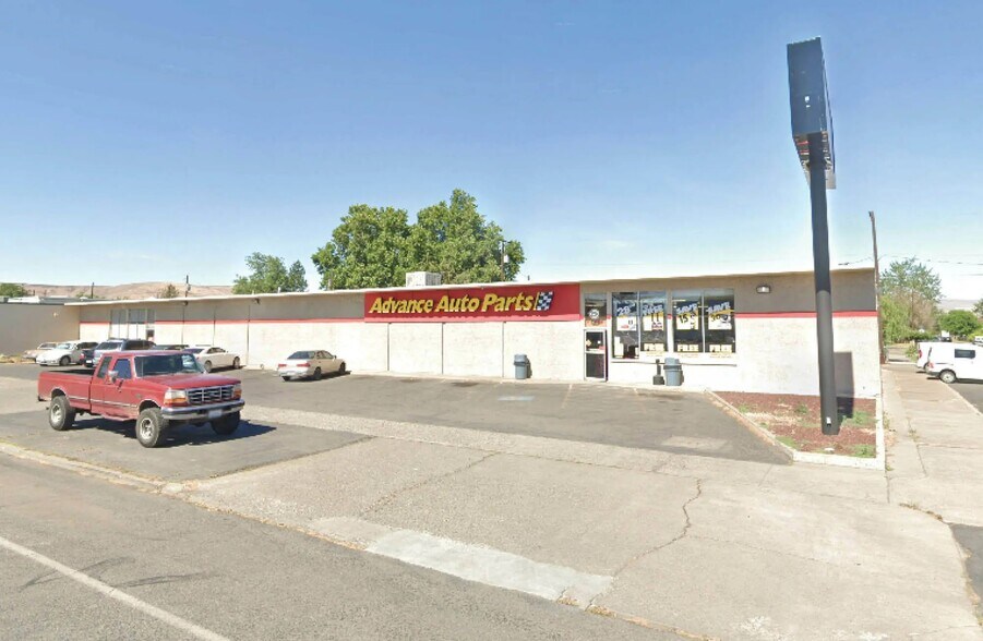 511 S 3rd St, Yakima, WA à vendre - Photo principale – Image 1 sur 4