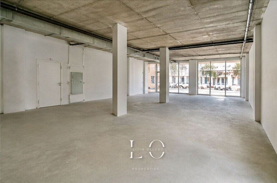 Local commercial dans Majadahonda, Madrid à louer - Photo de l’immeuble – Image 2 sur 2