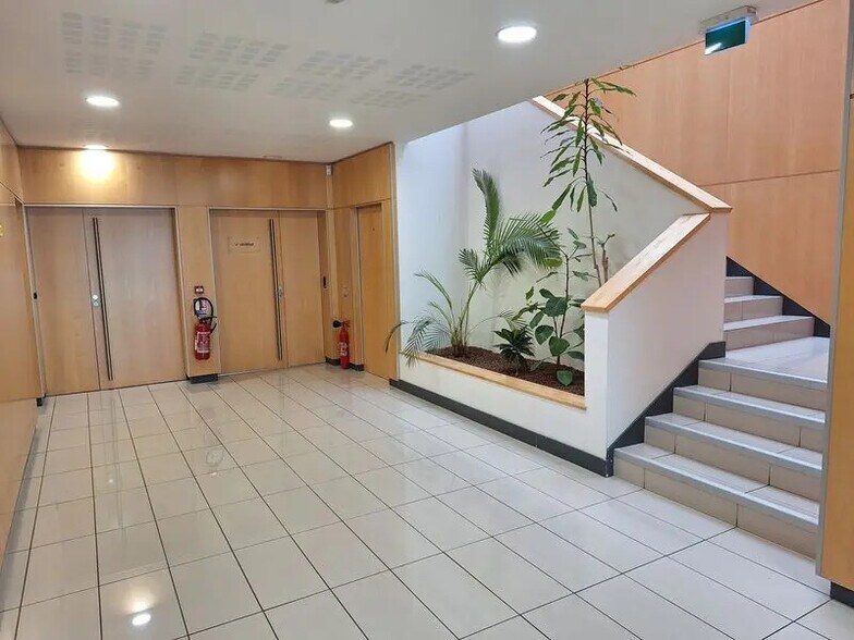 Avenue Gustave Eiffel, Pessac à louer - Hall d’entrée – Image 2 sur 7