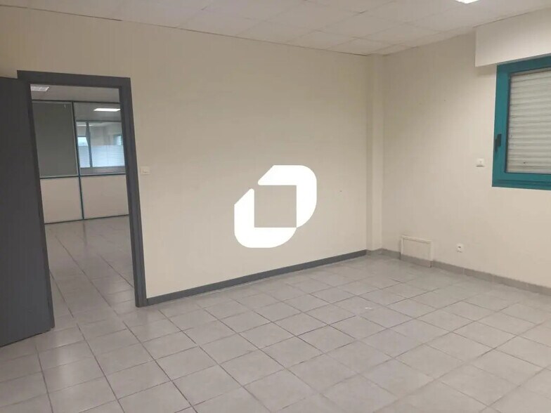 Bureau dans Lille à louer - Photo de l’immeuble – Image 1 sur 7