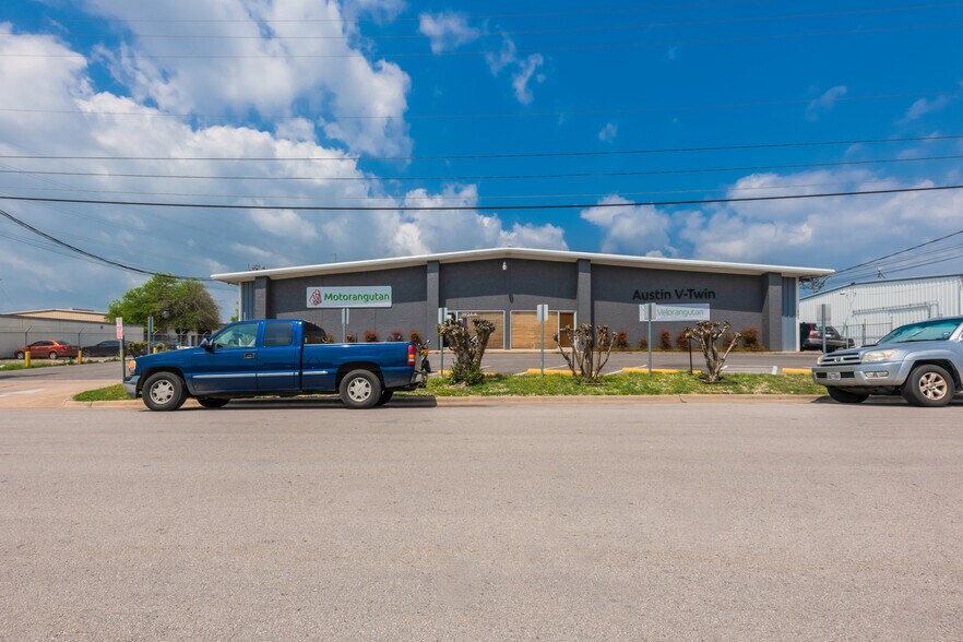 3924 Woodbury Dr, Austin, TX à louer - Photo de l’immeuble – Image 1 sur 10