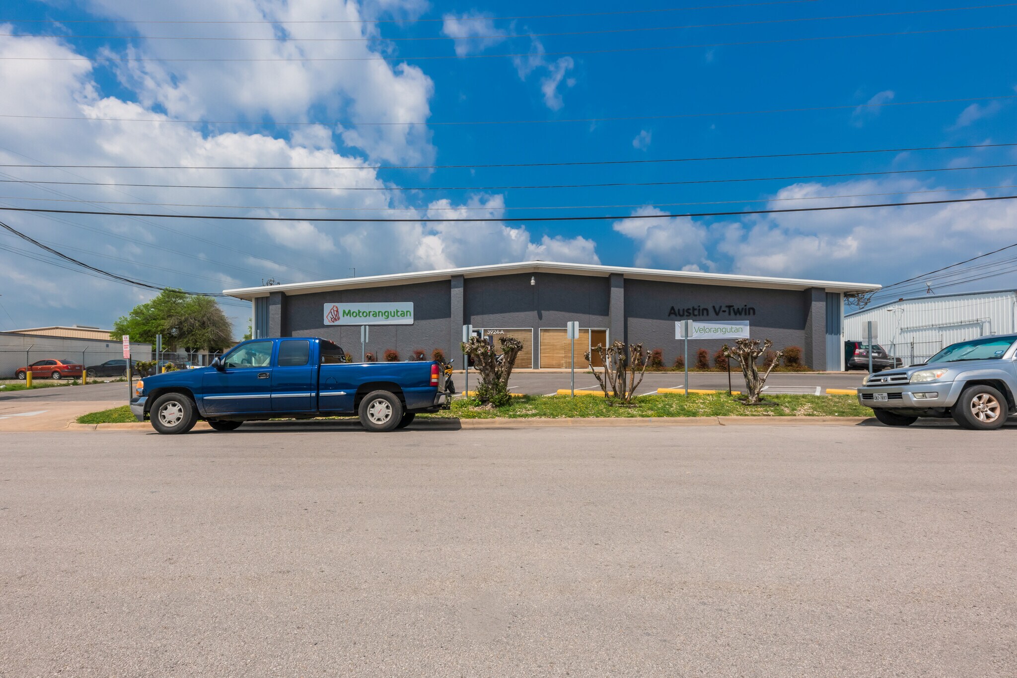 3924 Woodbury Dr, Austin, TX à louer Photo de l’immeuble– Image 1 sur 11