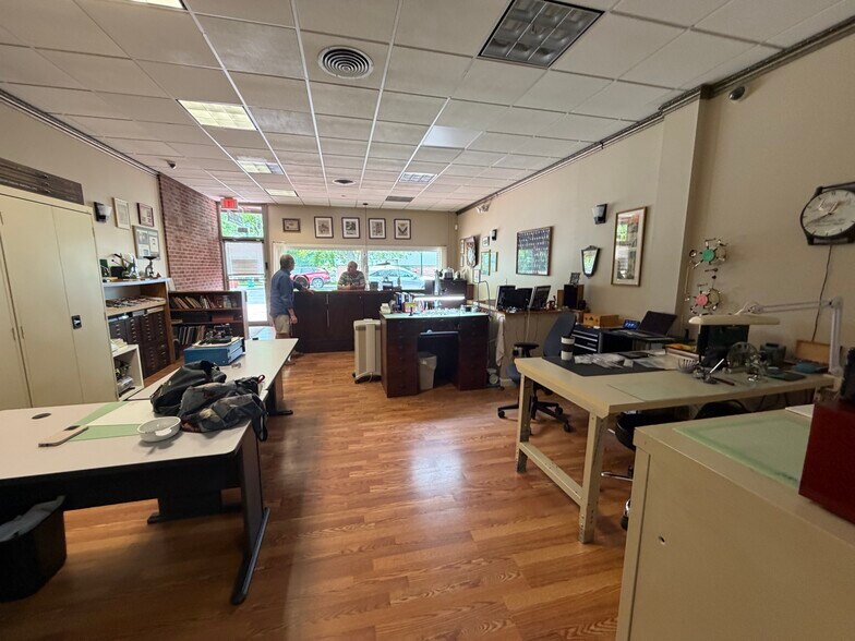 154 Market Sq, Newington, CT à louer - Photo de l’immeuble – Image 3 sur 16