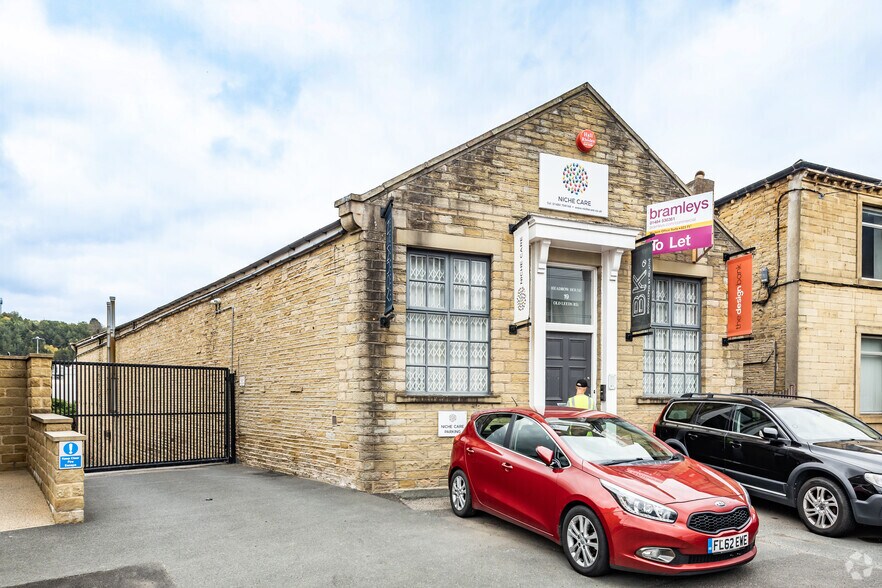 19 Old Leeds Road, Huddersfield à louer - Photo de l’immeuble – Image 2 sur 3