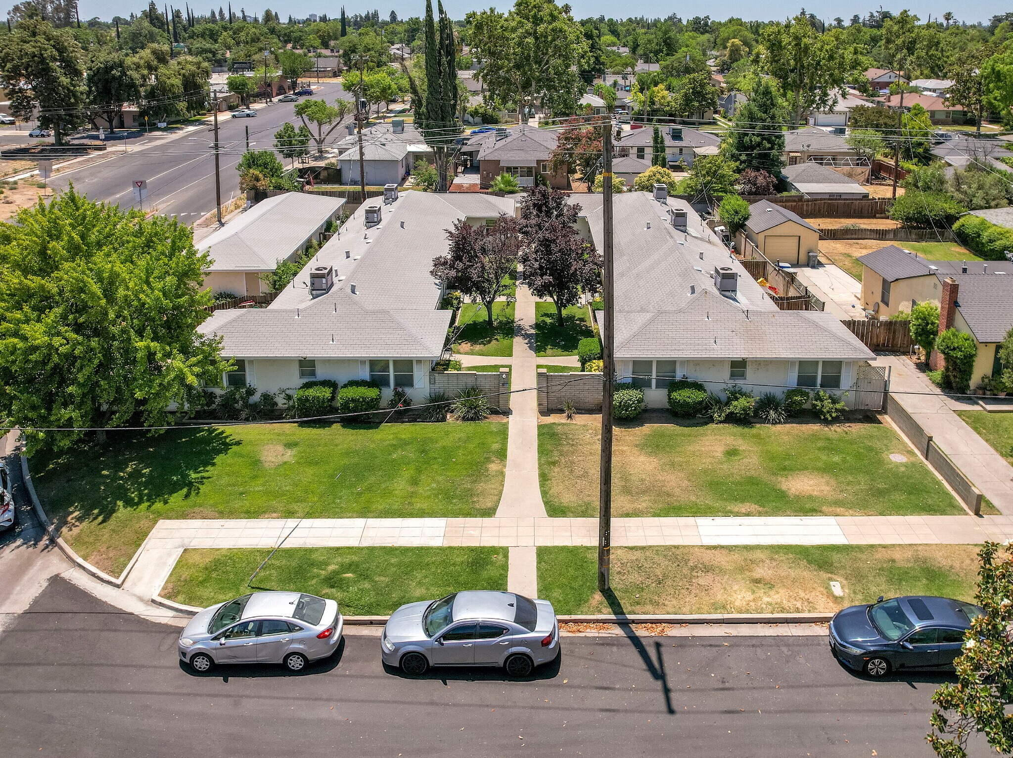 740 E Cornell Ave, Fresno, CA à vendre Photo de l’immeuble– Image 1 sur 17