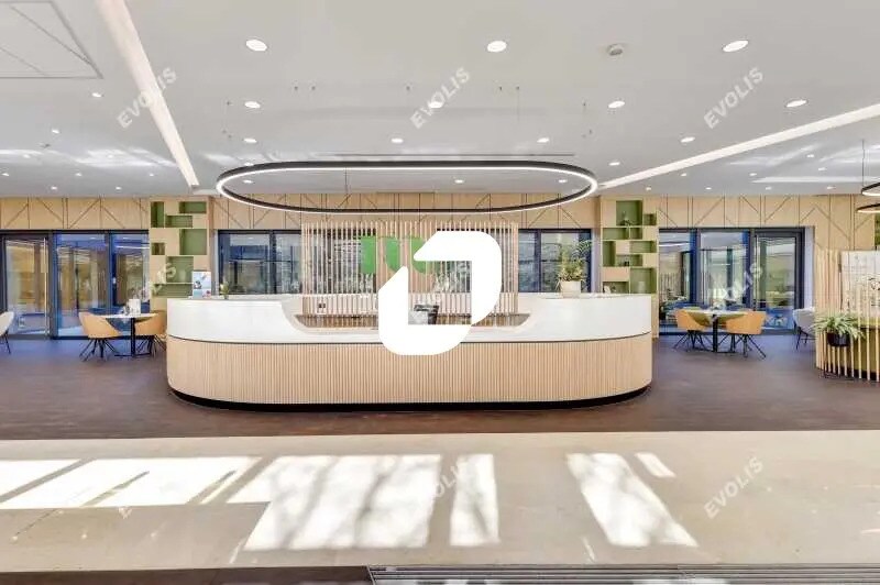 Bureau dans Saint-Denis à louer - Photo de l’immeuble – Image 3 sur 14