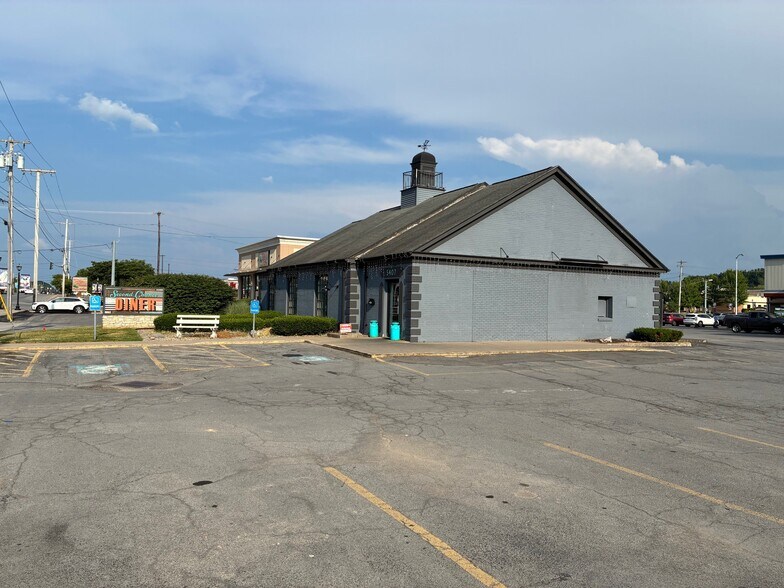 5407 W Genesee St, Camillus, NY à louer - Photo de l’immeuble – Image 2 sur 4