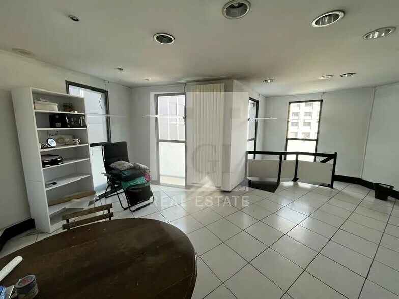 Bureau dans Lyon à louer - Photo de l’immeuble – Image 3 sur 9