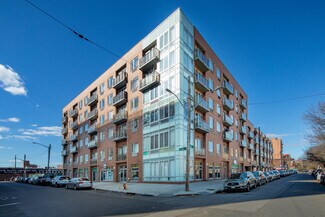 Plus de détails pour 136-21 Latimer Pl, Flushing, NY - Logement à vendre