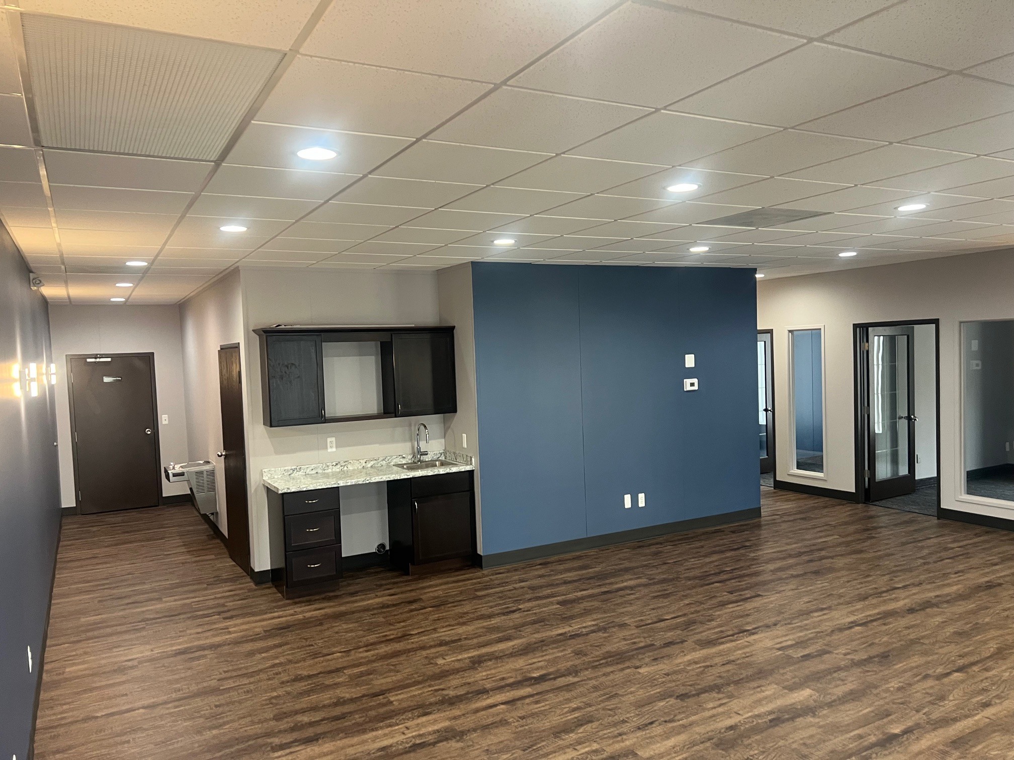 1000 N Opdyke Rd, Auburn Hills, MI à louer Photo intérieure– Image 1 sur 10