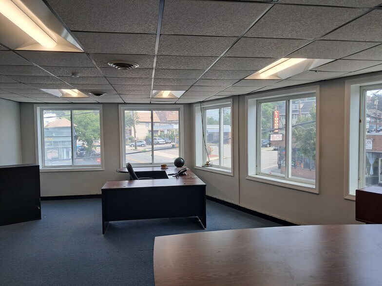 418 Bridge St, Lowell, MA à louer - Photo intérieure – Image 3 sur 9
