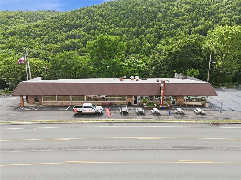 59 Blakeslee Boulevard Dr E, Lehighton, PA à louer - Photo principale – Image 1 sur 1