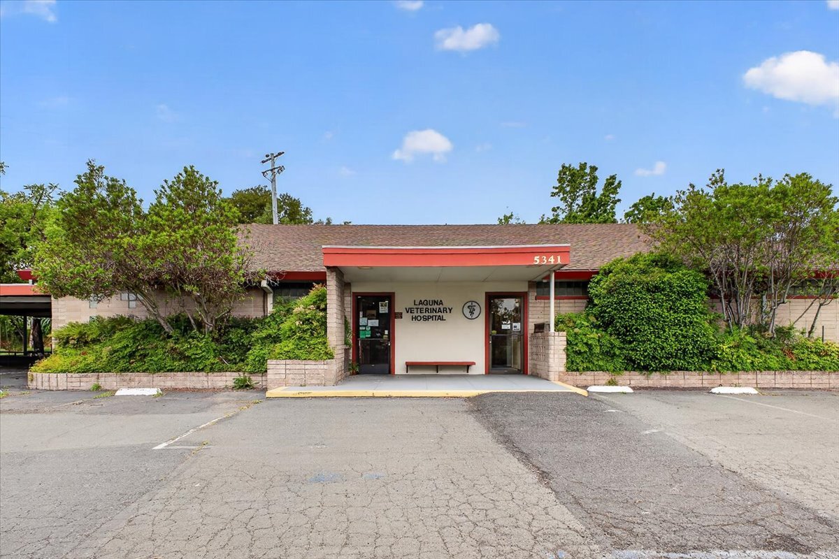5341 Sebastopol Rd, Santa Rosa, CA à vendre Photo principale– Image 1 sur 13