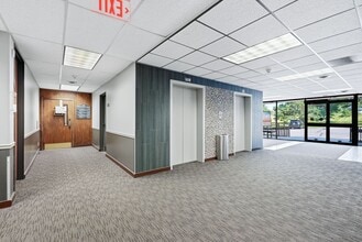 770 N Cotner Blvd, Lincoln, NE à louer Photo intérieure– Image 1 sur 34