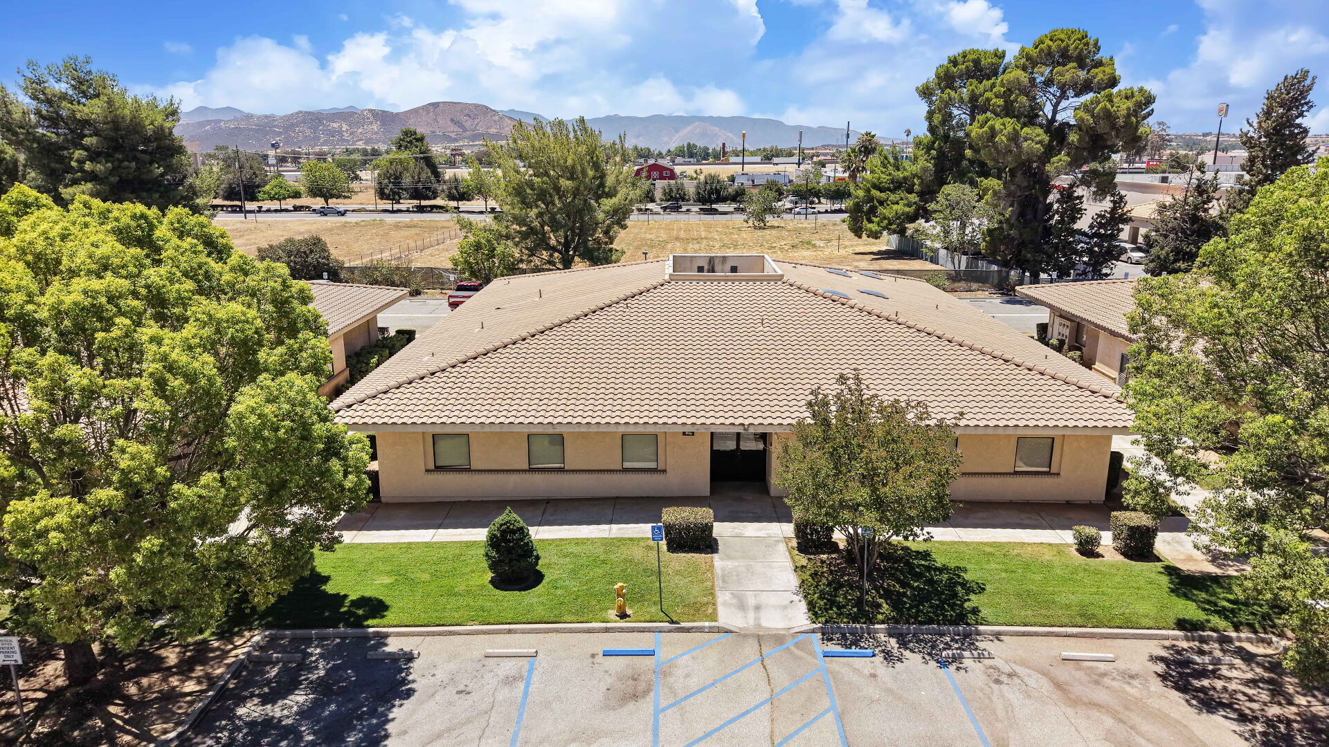 264 N Highland Springs Ave, Banning, CA à vendre Photo de l’immeuble– Image 1 sur 43