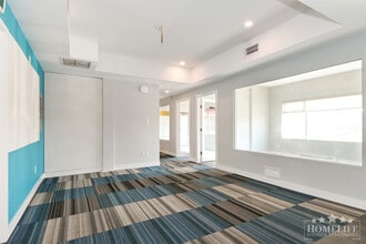 17535-17537 56 Ave, Surrey, BC à louer Photo intérieure– Image 1 sur 9