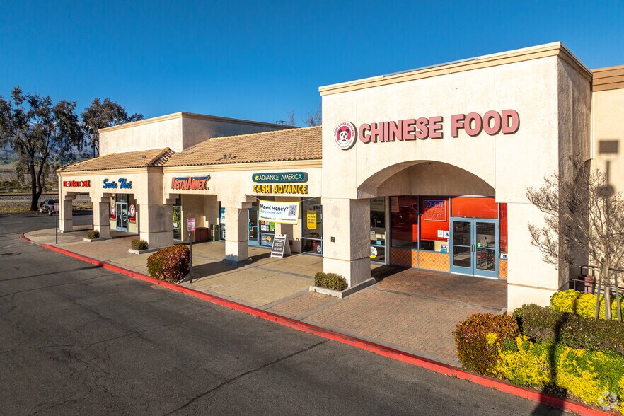 300 S Highland Springs Ave, Banning, CA à vendre - Photo de l’immeuble – Image 3 sur 6