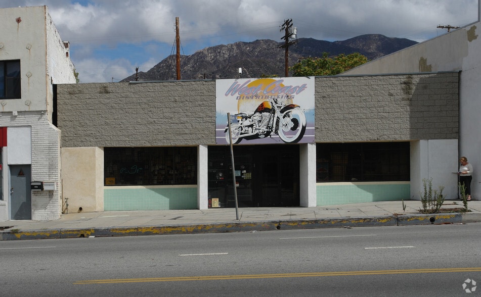 7241 Foothill Blvd, Tujunga, CA à vendre - Photo de l’immeuble – Image 2 sur 8