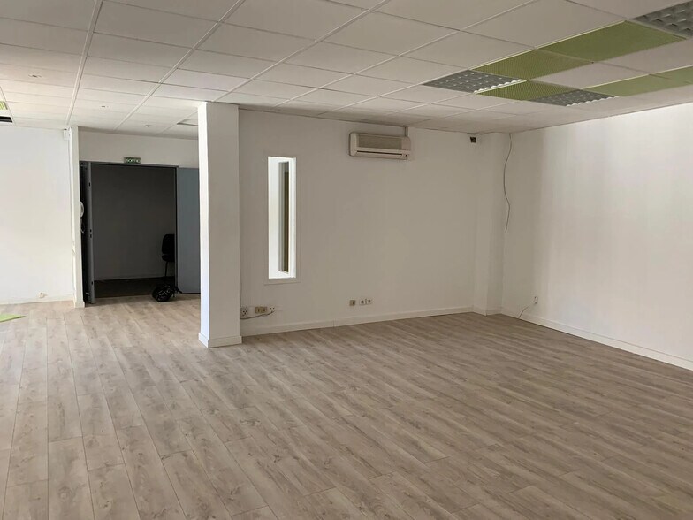 Bureau dans Marseille à louer - Photo de l’immeuble – Image 1 sur 9