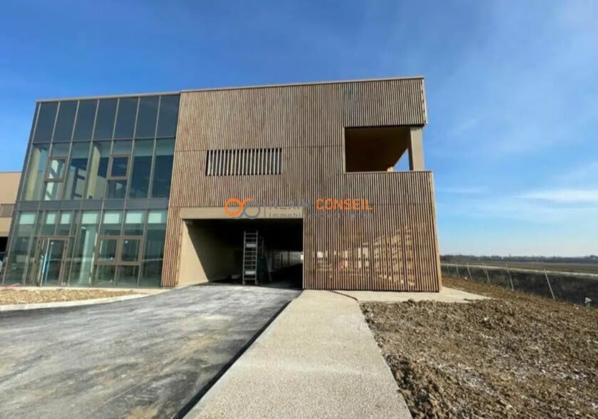 Industriel/Logistique dans Tremblay-en-France à vendre - Photo de l’immeuble – Image 3 sur 3