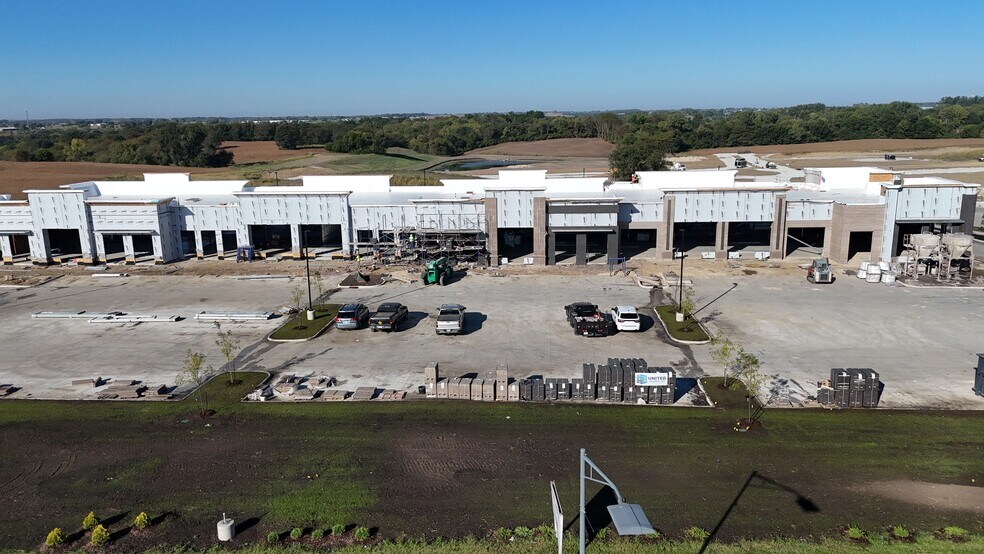 Grand Prairie PKWY, Waukee, IA à louer - Photo de l’immeuble – Image 1 sur 9