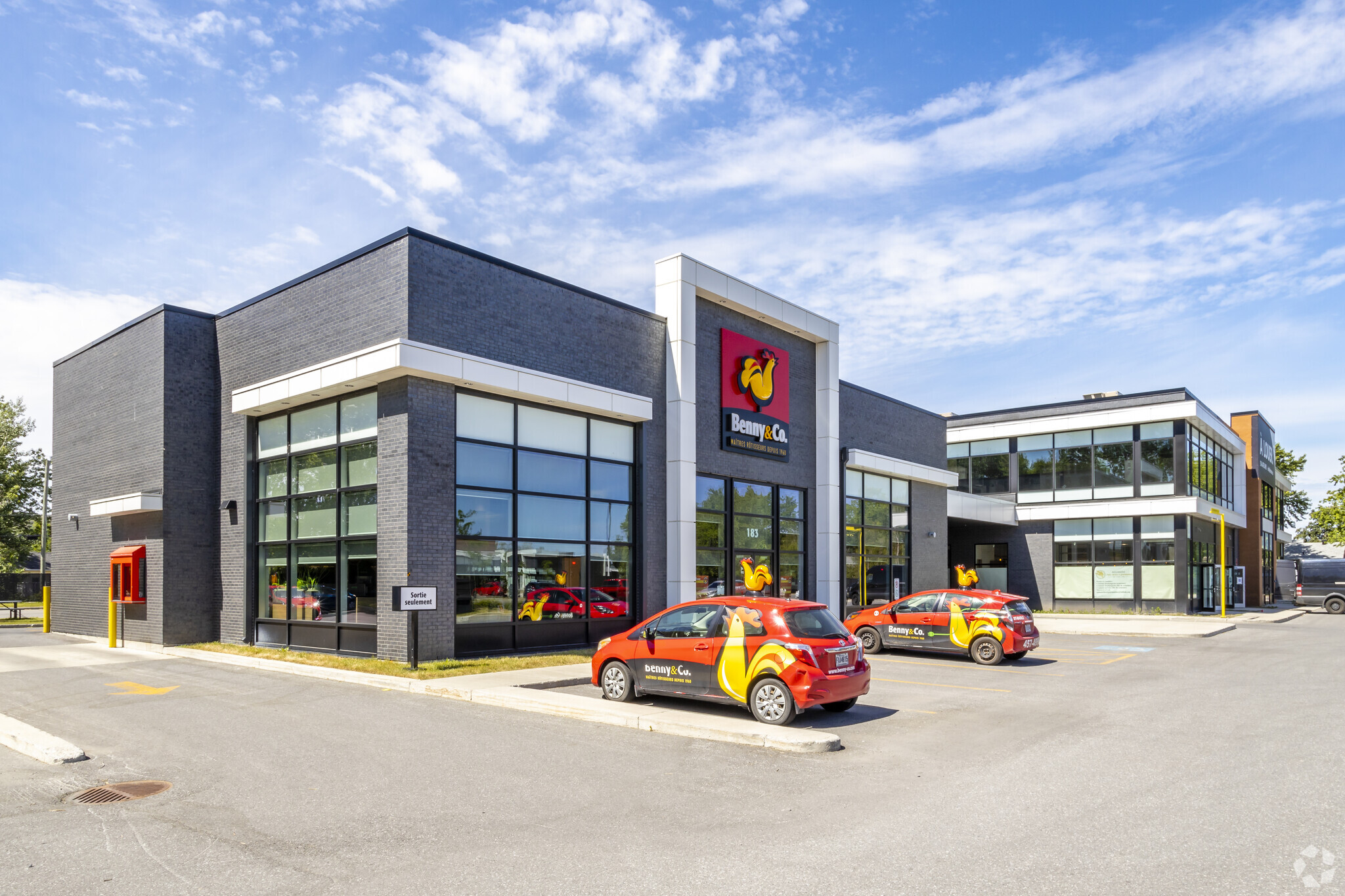 183 Boul Sir-Wilfrid-Laurier, St-Basile-le-Grand, QC à vendre Photo principale– Image 1 sur 4