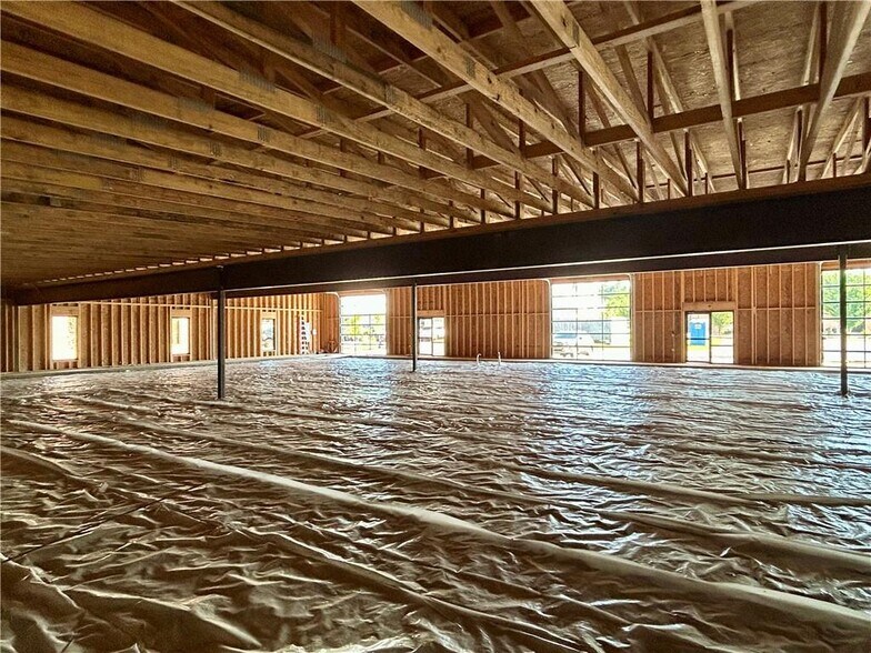 2199 Main Dr, Fayetteville, AR à louer - Photo de l’immeuble – Image 3 sur 8