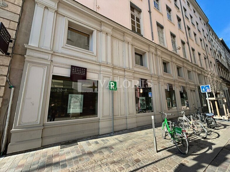 7 Place Bellecour, Lyon à louer - Photo de l’immeuble – Image 3 sur 12