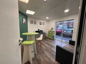 69 Rue De La Belle Etoile, Roissy-en-France à louer Photo intérieure– Image 2 sur 5