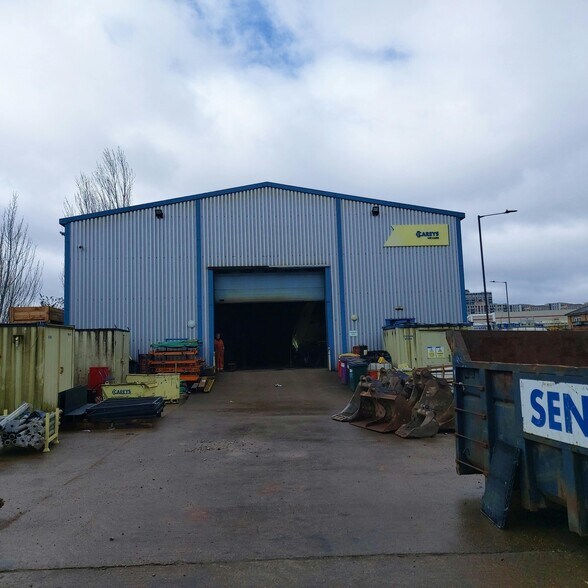 South Way, Wembley à louer - Photo de l’immeuble – Image 2 sur 8