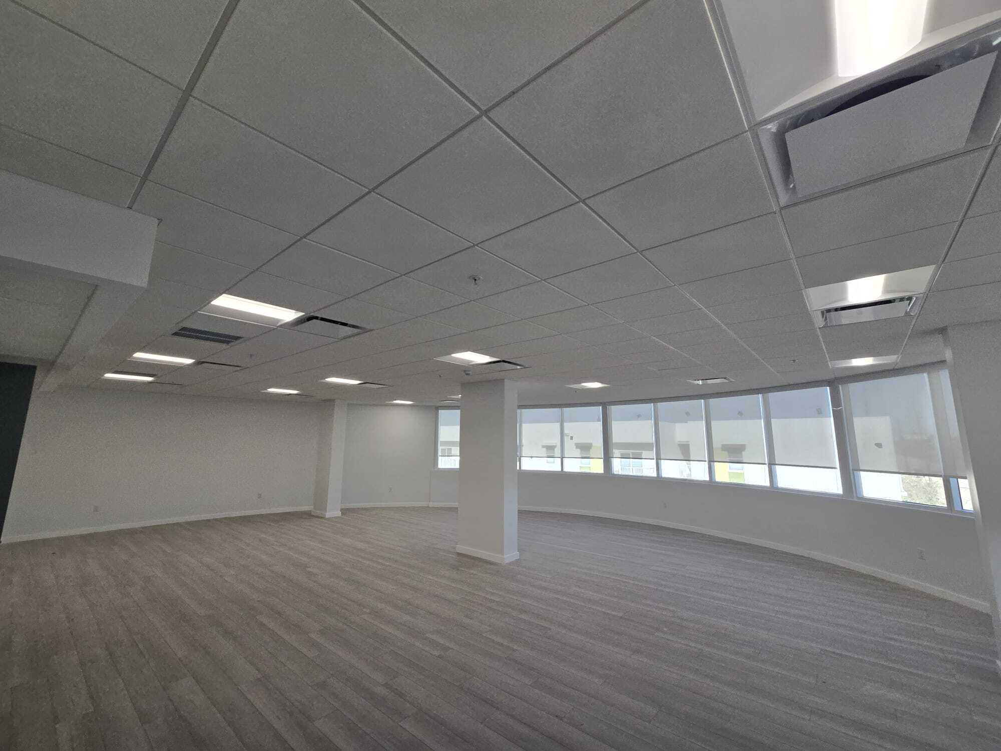 500 N Dixie Hwy, Hallandale Beach, FL à louer Photo intérieure– Image 1 sur 3