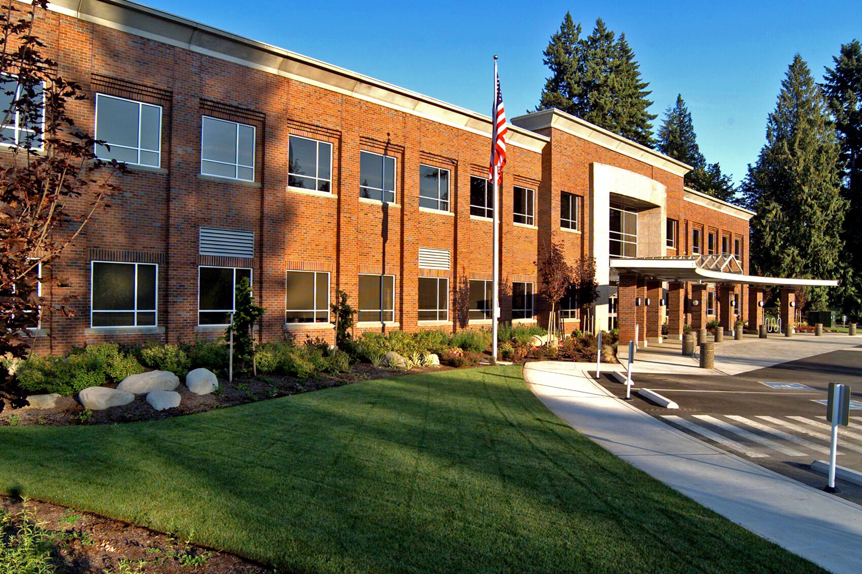 615 Lilly Rd NE, Olympia, WA à louer Photo principale– Image 1 sur 5