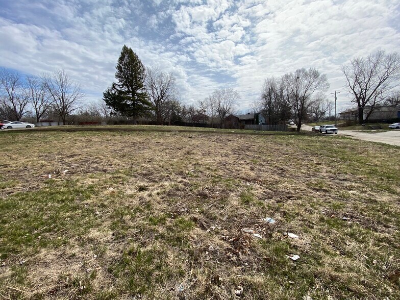 Hubbell Ave portefeuille de 2 biens à vendre sur LoopNet.fr - Photo de l’immeuble – Image 2 sur 2