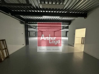 Plus de détails pour Industriel/Logistique à louer