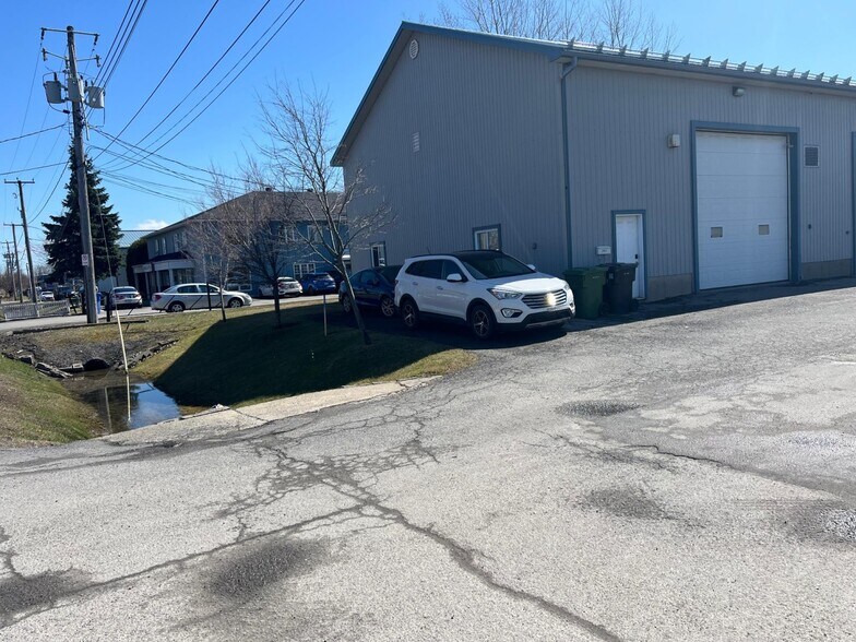 2925 Rue Du Meunier, Vaudreuil-dorion, QC à vendre - Photo de l’immeuble – Image 2 sur 5