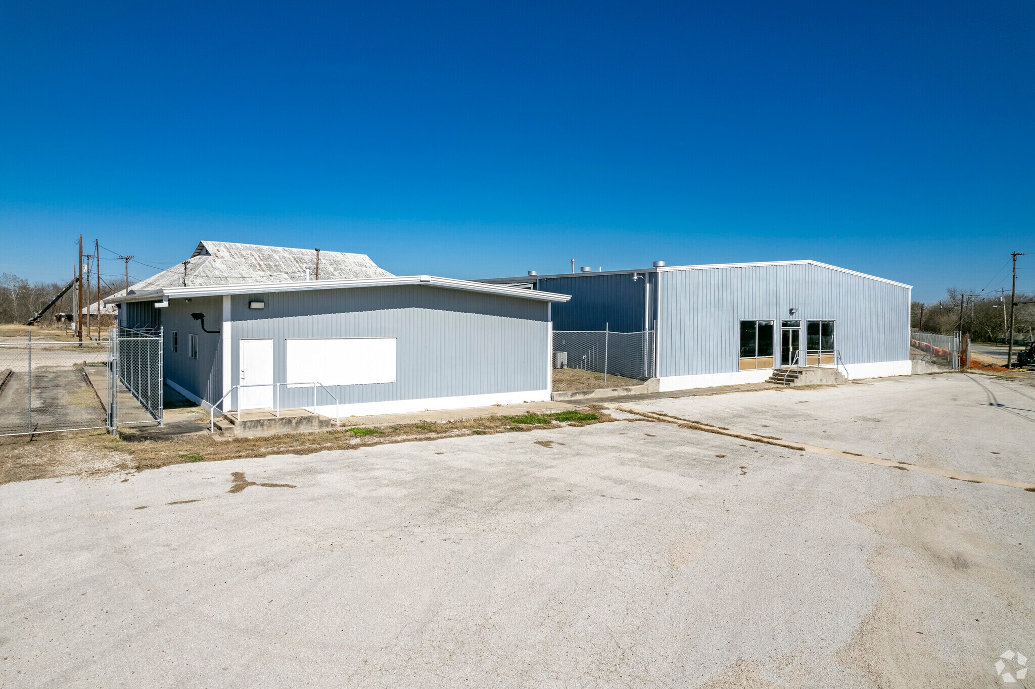 205 E Dailey St, Kenedy, TX à vendre Photo principale– Image 1 sur 19